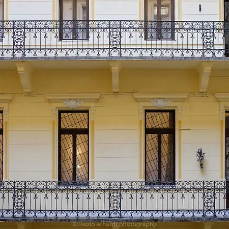 Rakoczi Apartment
