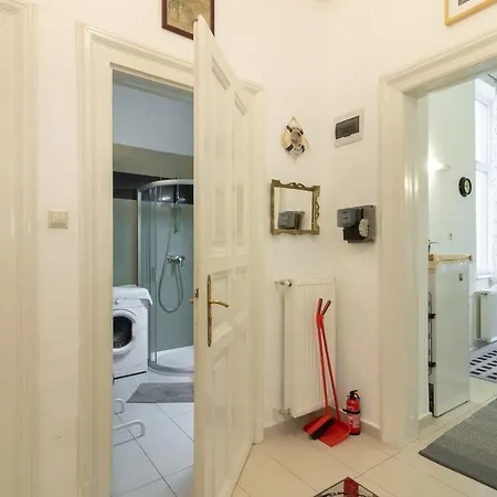 Apartment Rakoczi *