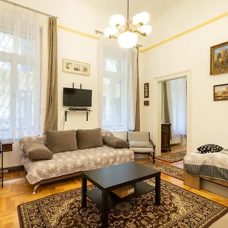 Apartment Rakoczi